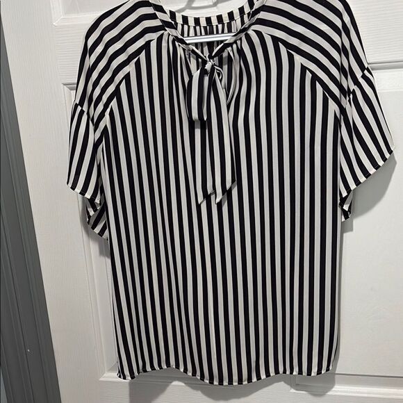 Loft Women's Tie Back Top - Picture 4 of 6